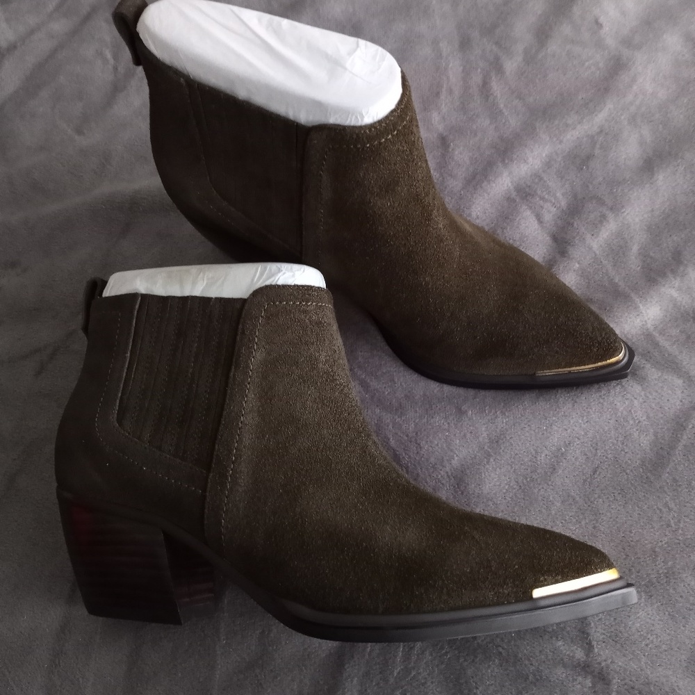 NIB Sbicca Vintage Collect Cardinal Boot 7.5